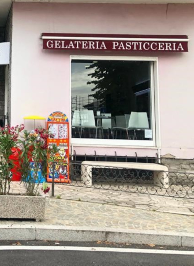 The best ice cream & pastry shop in Fino Mornasco